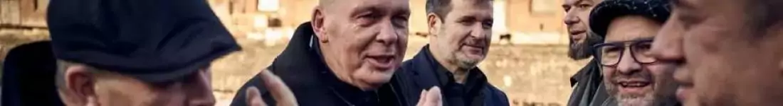 "Raz, Dwa, Trzy... dzieści pięć okrążeń wokół słońca"