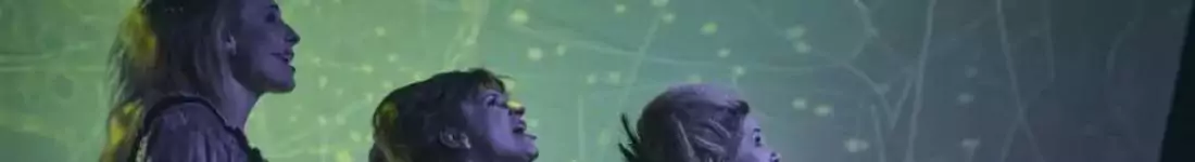 "Bertolt Brecht.Uczycie nas, jak suknie się podnosi"