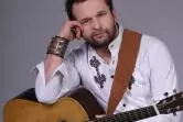Paweł Gołecki z zespołem