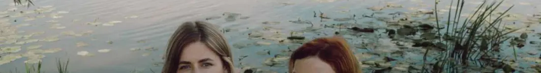 Neoklasyczny duet na piano i wokal z polskim folkiem w tle